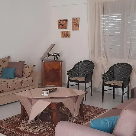 Stravos-platanos Apartment *